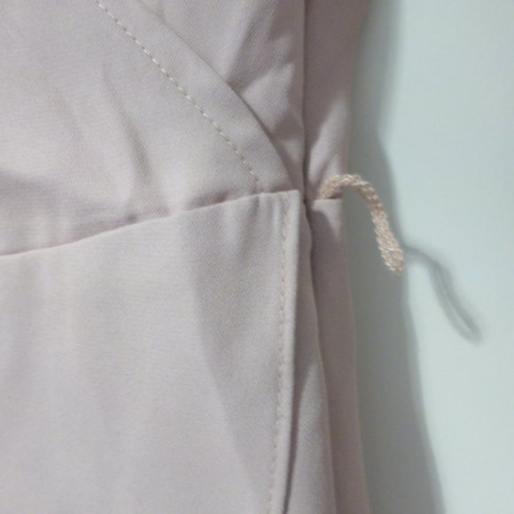 LE-CHATEAU light pink long sleeve v-neck blouse - Picture 3 of 12